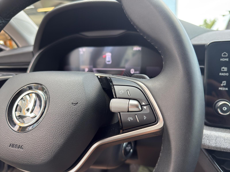Skoda Scala 1.0 TSI DSG Selection SHZ*LED*vCockpit*PDC*Carplay — photo 30