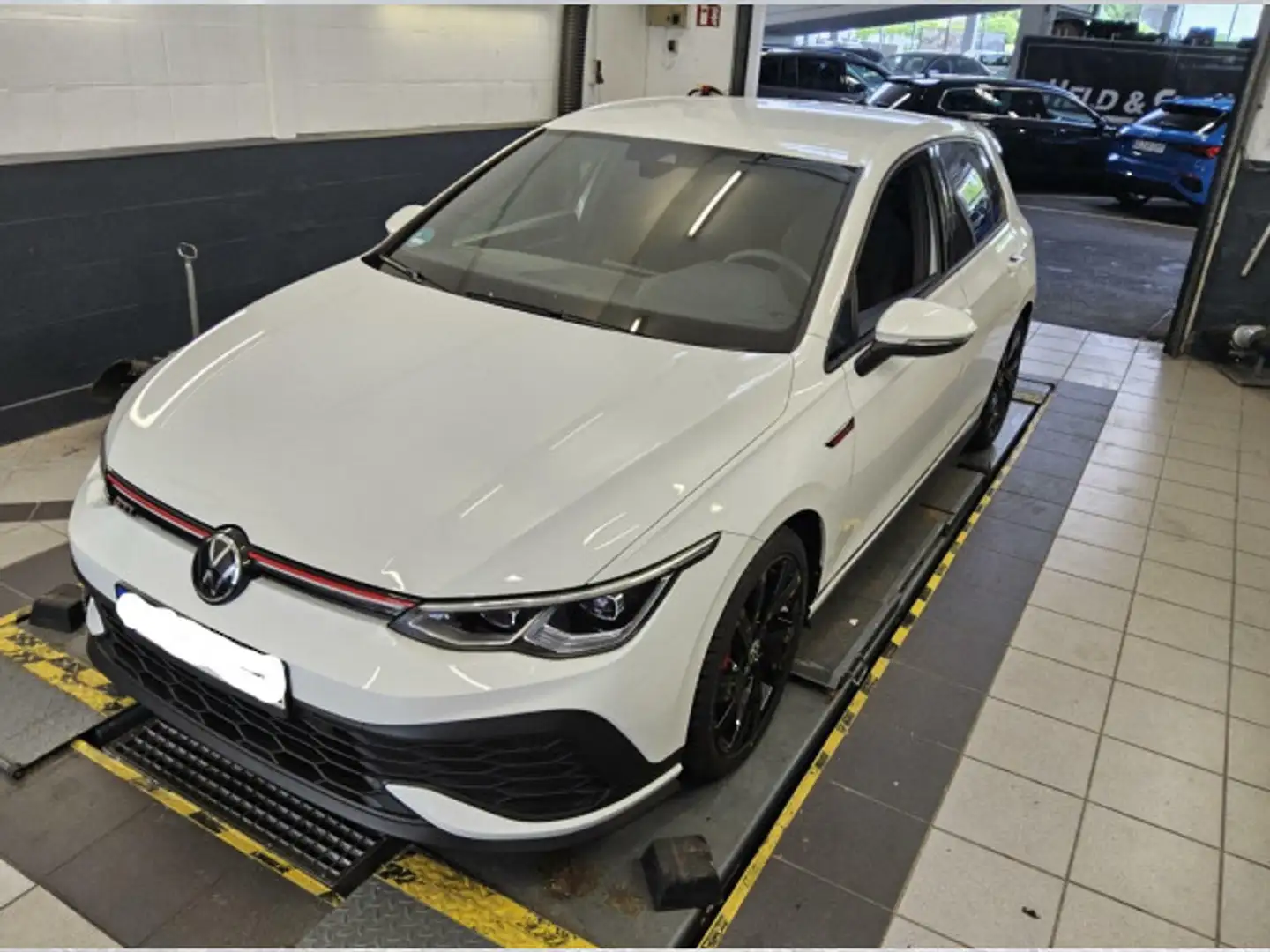 Volkswagen Golf GTI Clubsport 2.0 TSI DSG LED+ NAV KAM PDC Weiß - 2