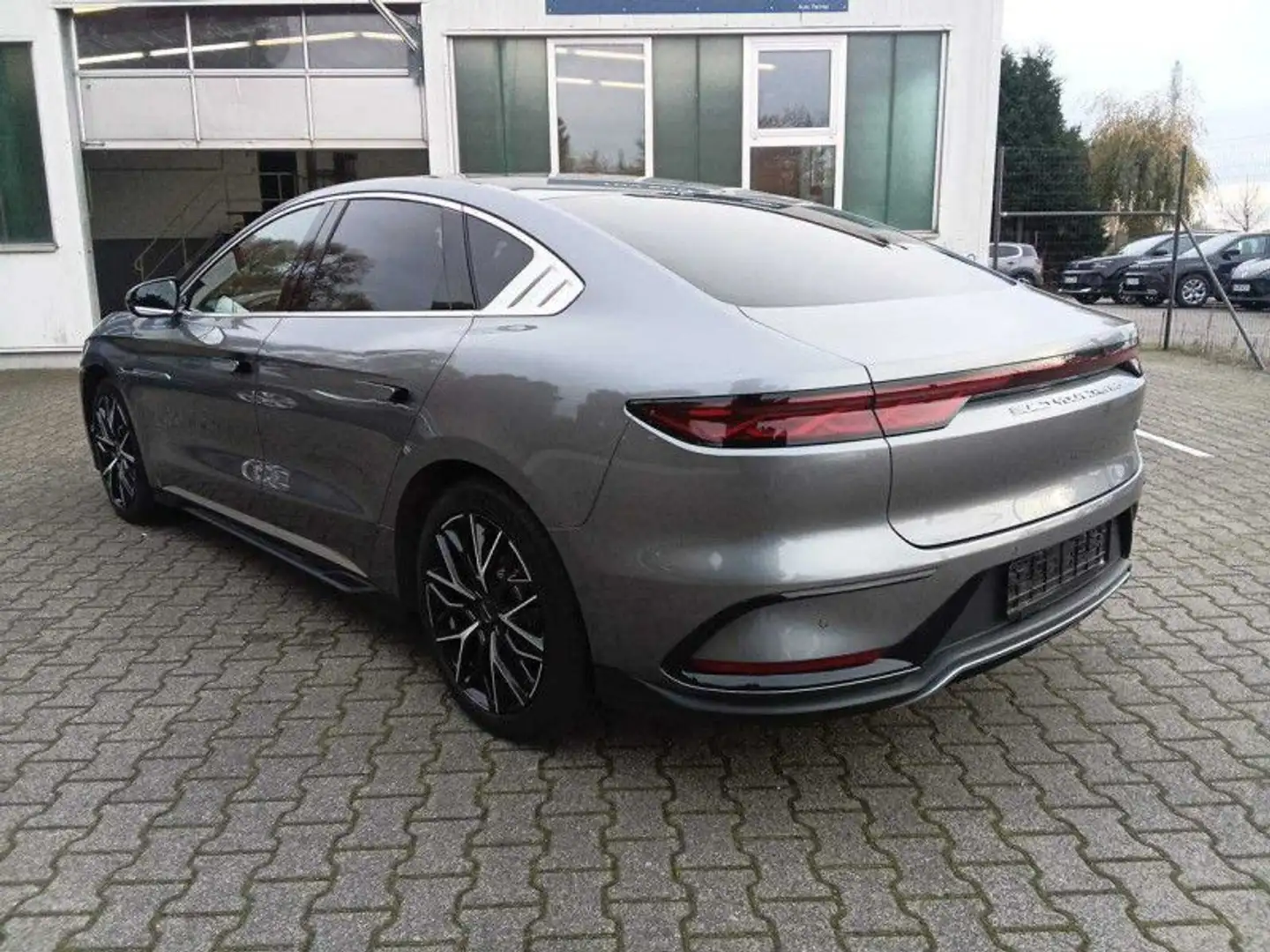 BYD Han Han AWD Executive ICC HeadUp Wärmep 360K PanoDAB Grey - 2