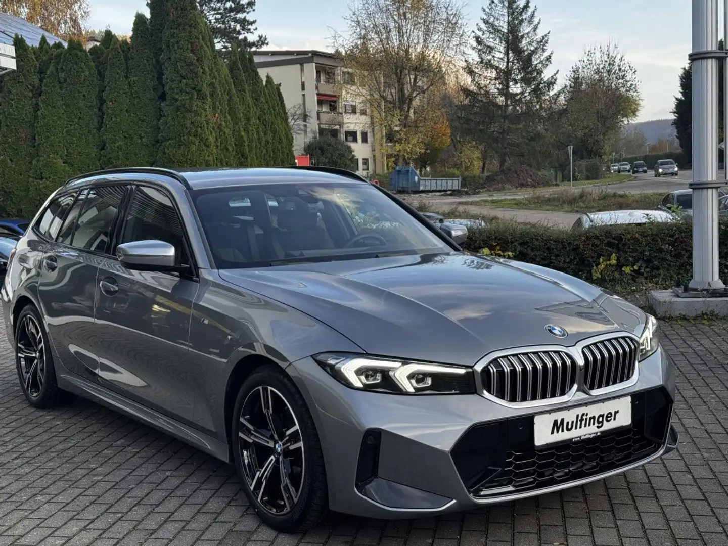 BMW 318 d T. M Sport HUD SuView.LiveProf.KomfZ.AHK18" Gris - 2