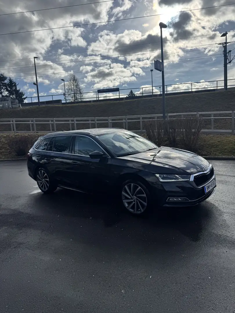 Skoda Octavia Combi 2,0 TDI First Edition *VOLL* - 2