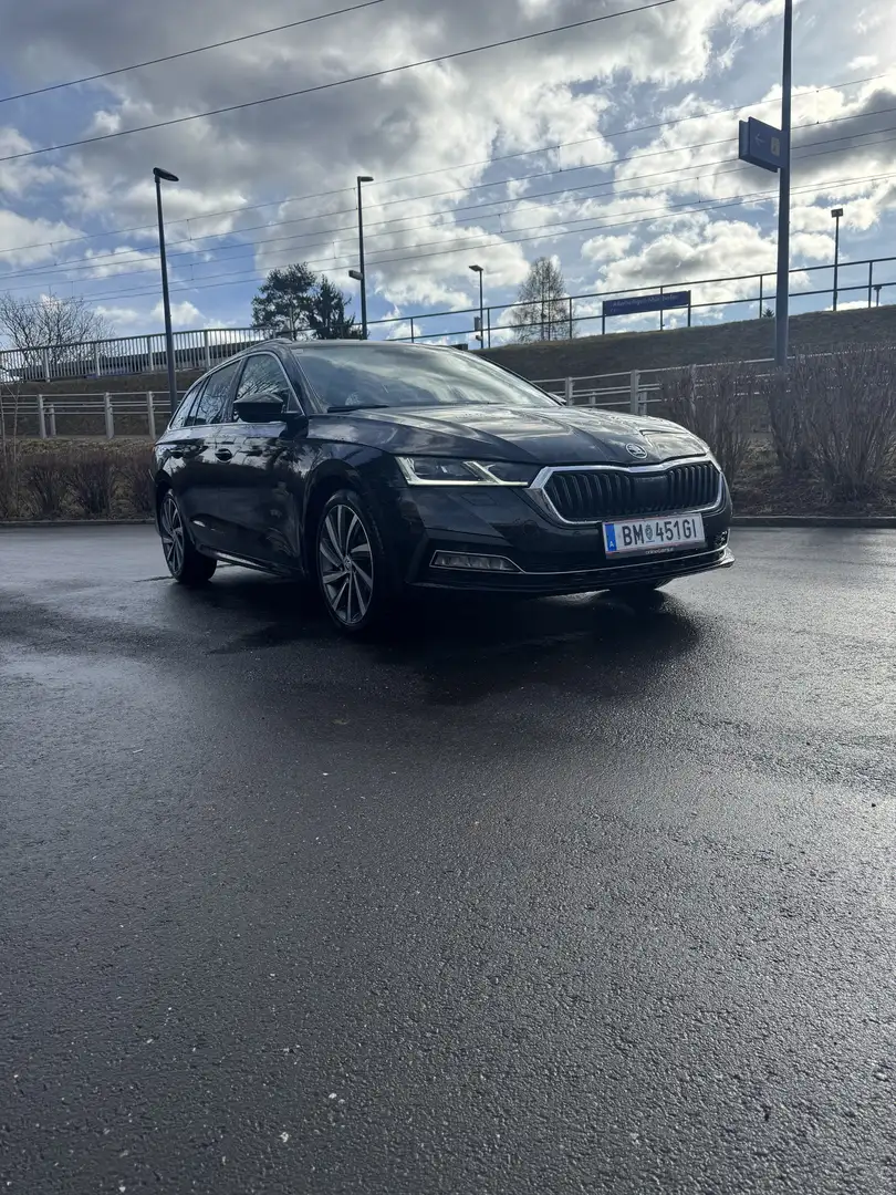 Skoda Octavia Combi 2,0 TDI First Edition *VOLL* - 1