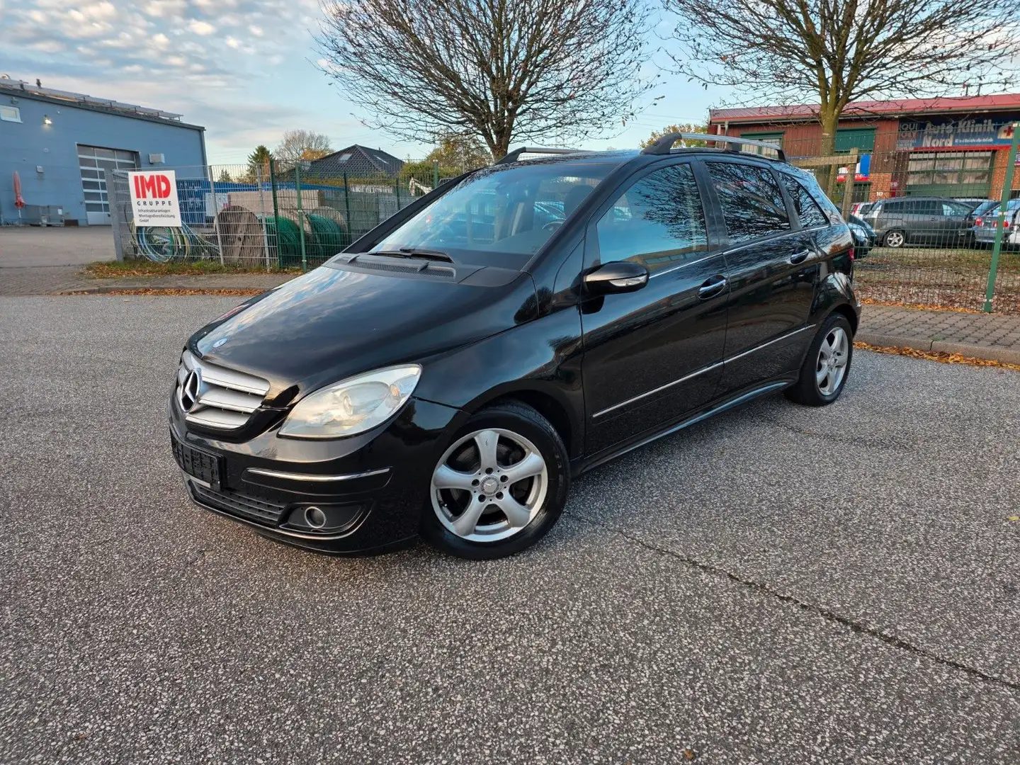 Mercedes-Benz B 200 CDI-PANORAMA-NAVI-TÜV NEU Schwarz - 1