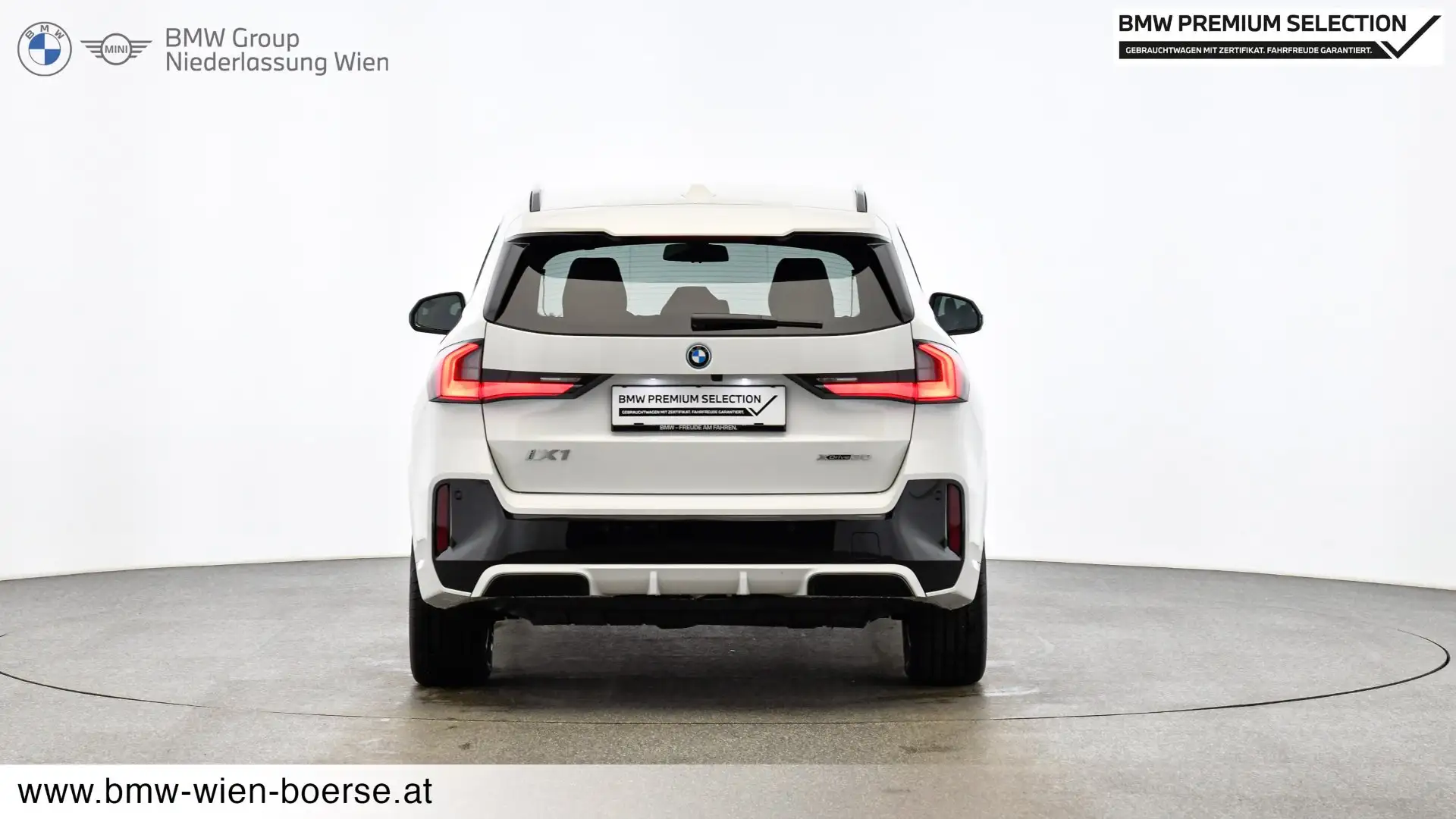 BMW iX1 xDrive30 Weiß - 2