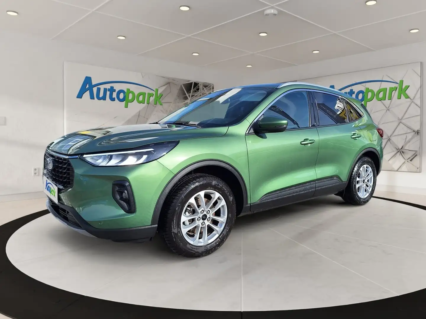 Ford Kuga Titanium FHEV Hybrid Titanium Vert - 1