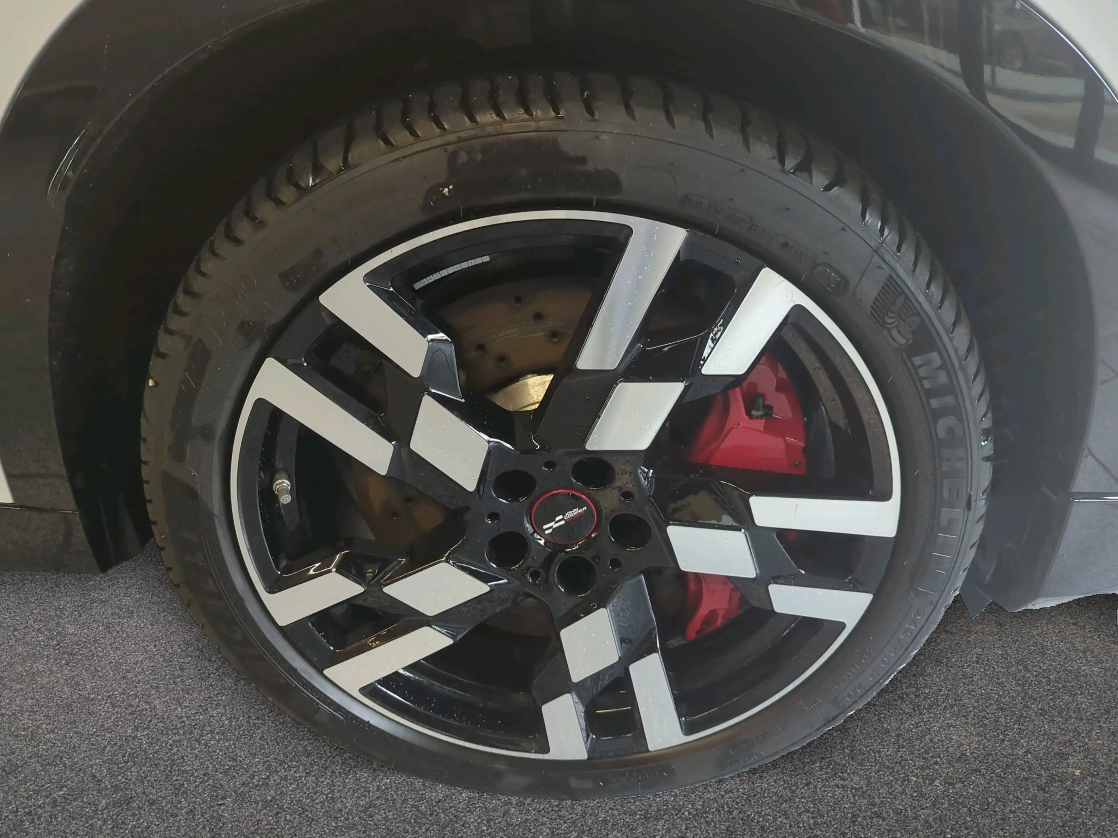MINI JCW Countryman All4 John Cooper Works Trim — photo 8