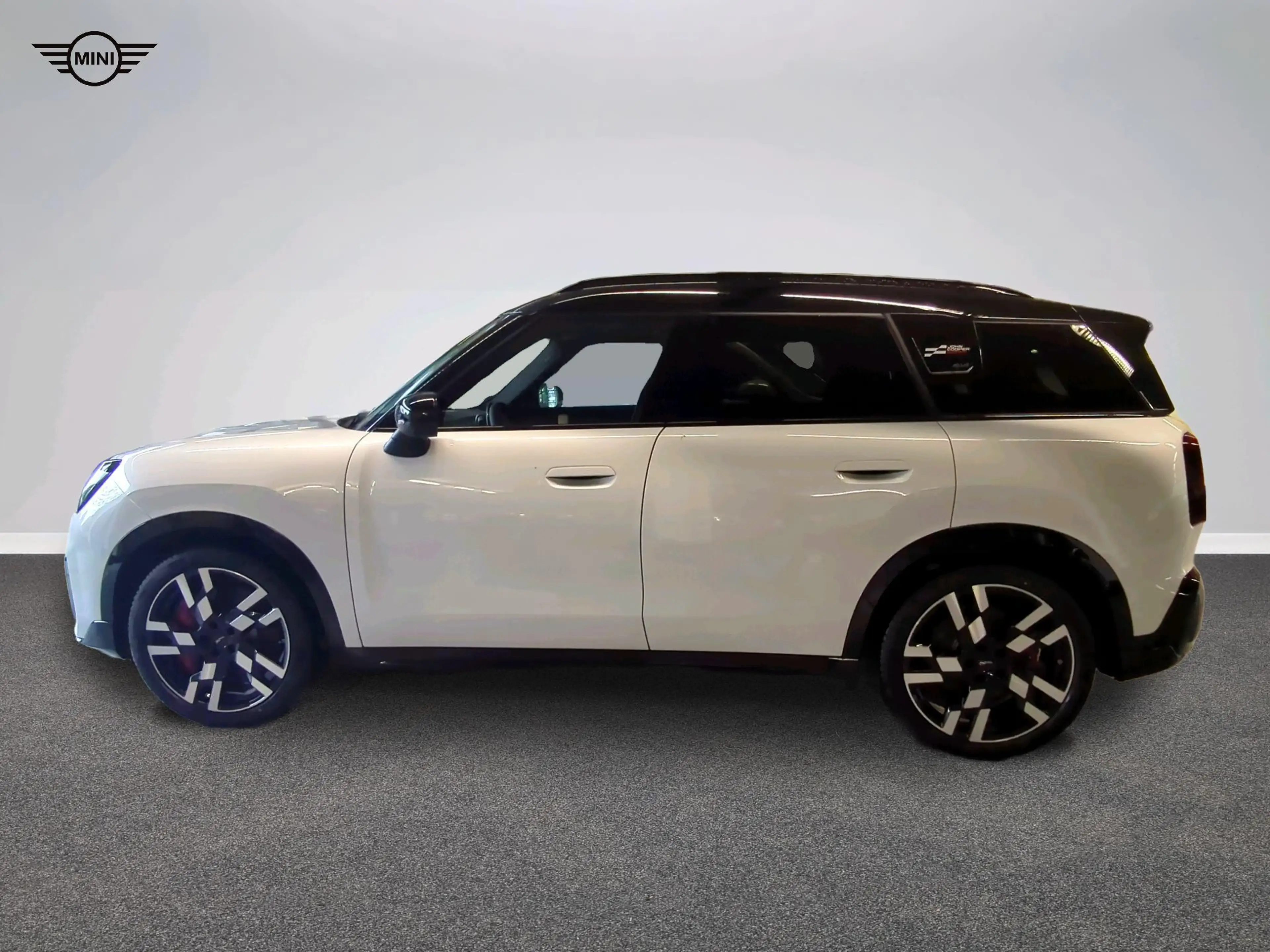 MINI JCW Countryman All4 John Cooper Works Trim — photo 2