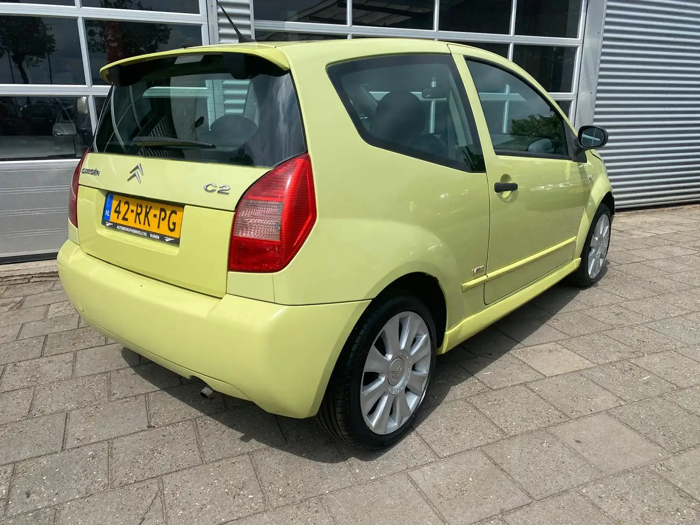Citroen C2 1.1i VTR Geel - 2