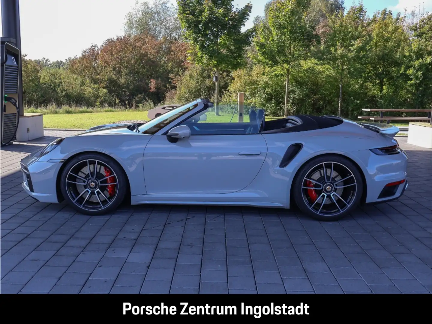 Porsche 992 911 Turbo Cabriolet 360Grad Matrix-LED InnoDrive Weiß - 2