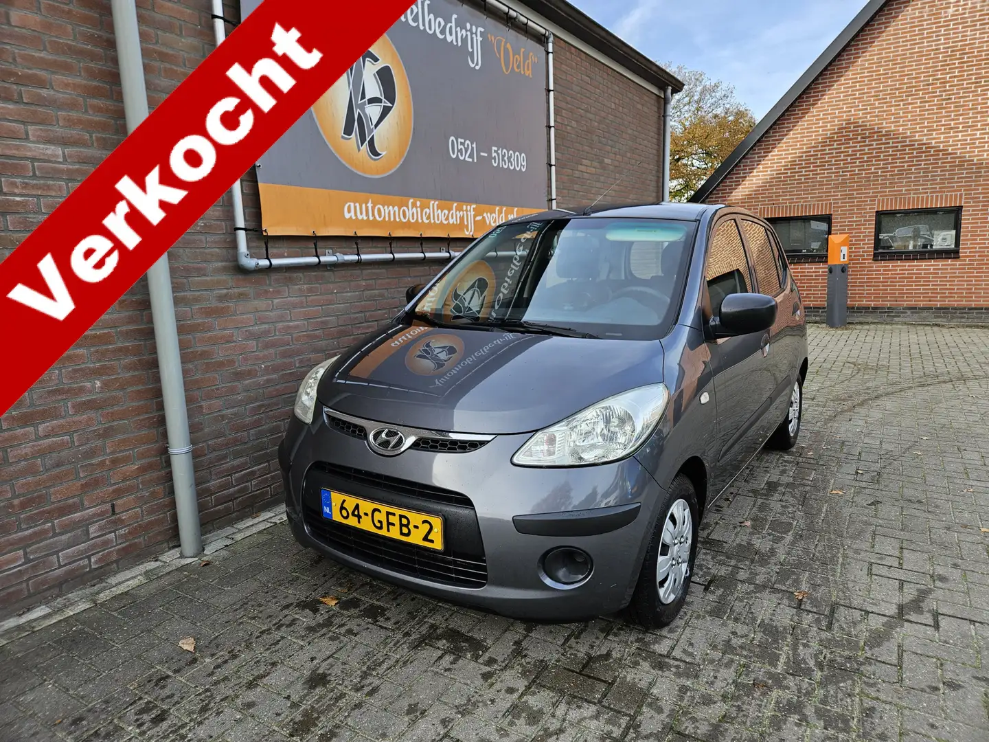 Hyundai i10 1.1 Active Cool Grau - 1