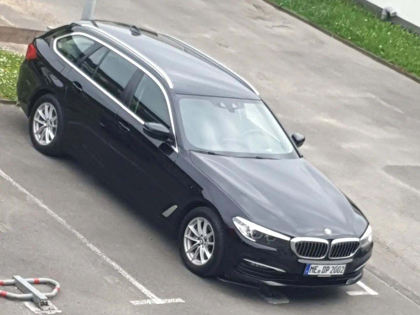 BMW 520 520d Touring Business auto Schwarz - 1