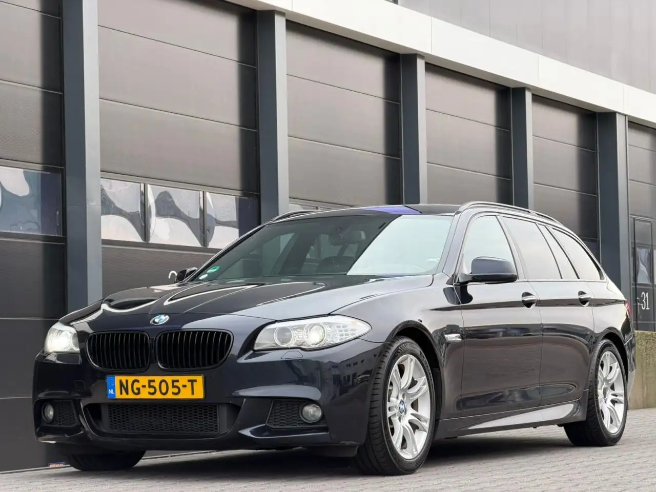 BMW 530