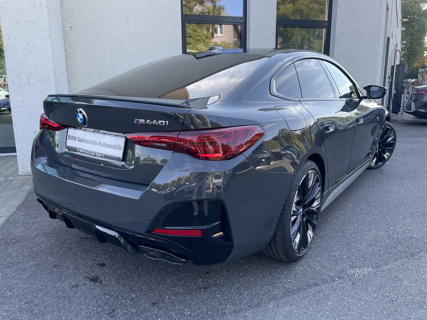 BMW 440 M440i xDrive Coupé || AHK Glasdach 360° el.Sitze Grigio - 2