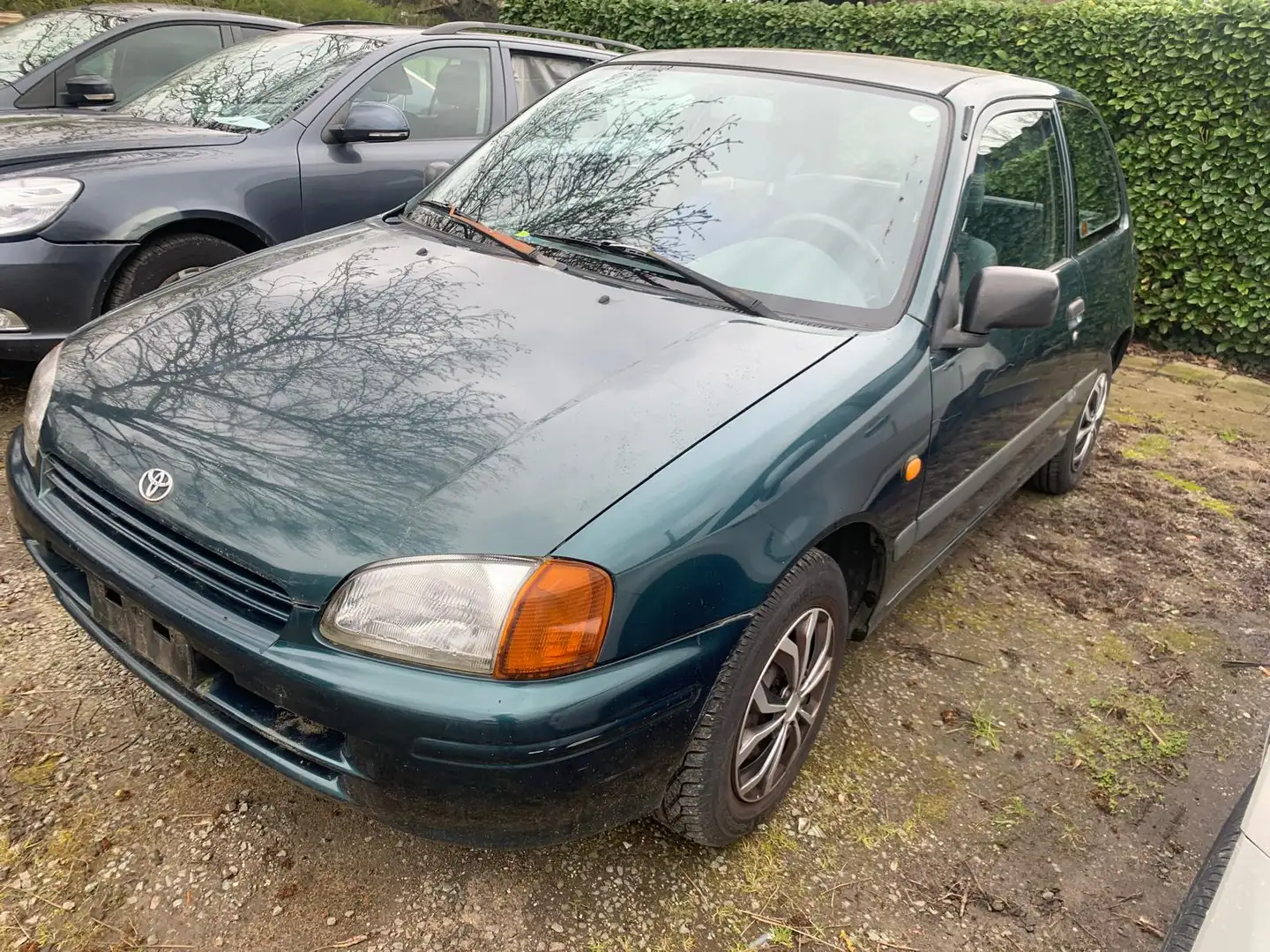 Toyota Starlet 1.3i 16v XS Gris - 1