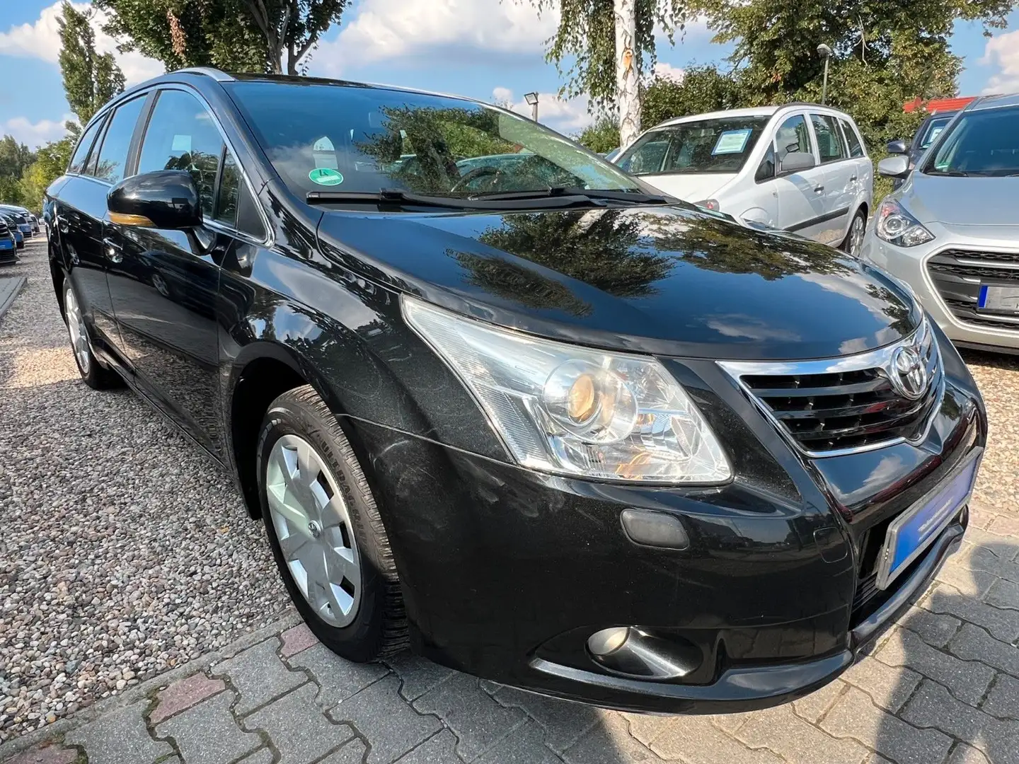Toyota Avensis Kombi Sol*2.HD*Klima*SHZ*TÜV NEU Noir - 2