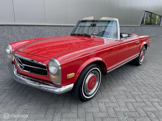 Mercedes-Benz SL 280 Pagode