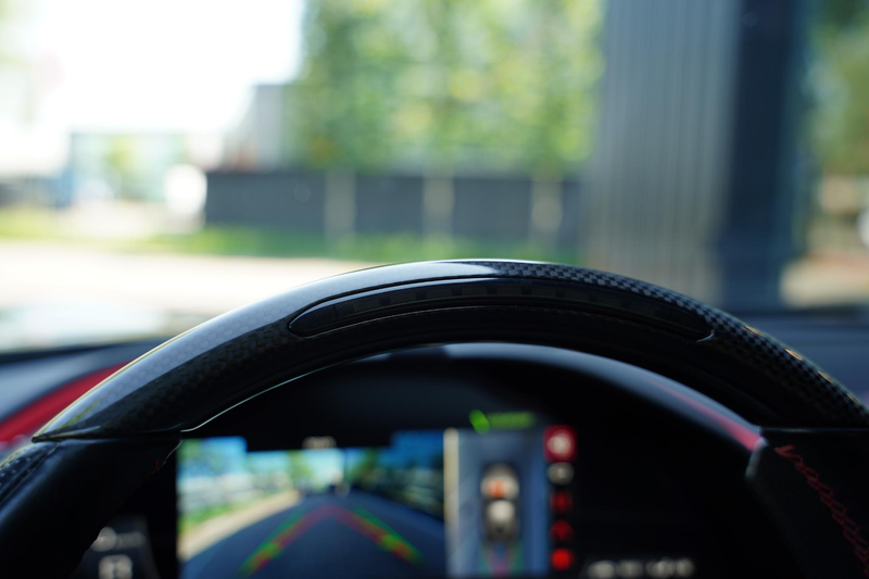 Ferrari Roma 3.9 V8 HELE / Passenger Display / Carbon / Apple C — photo 15