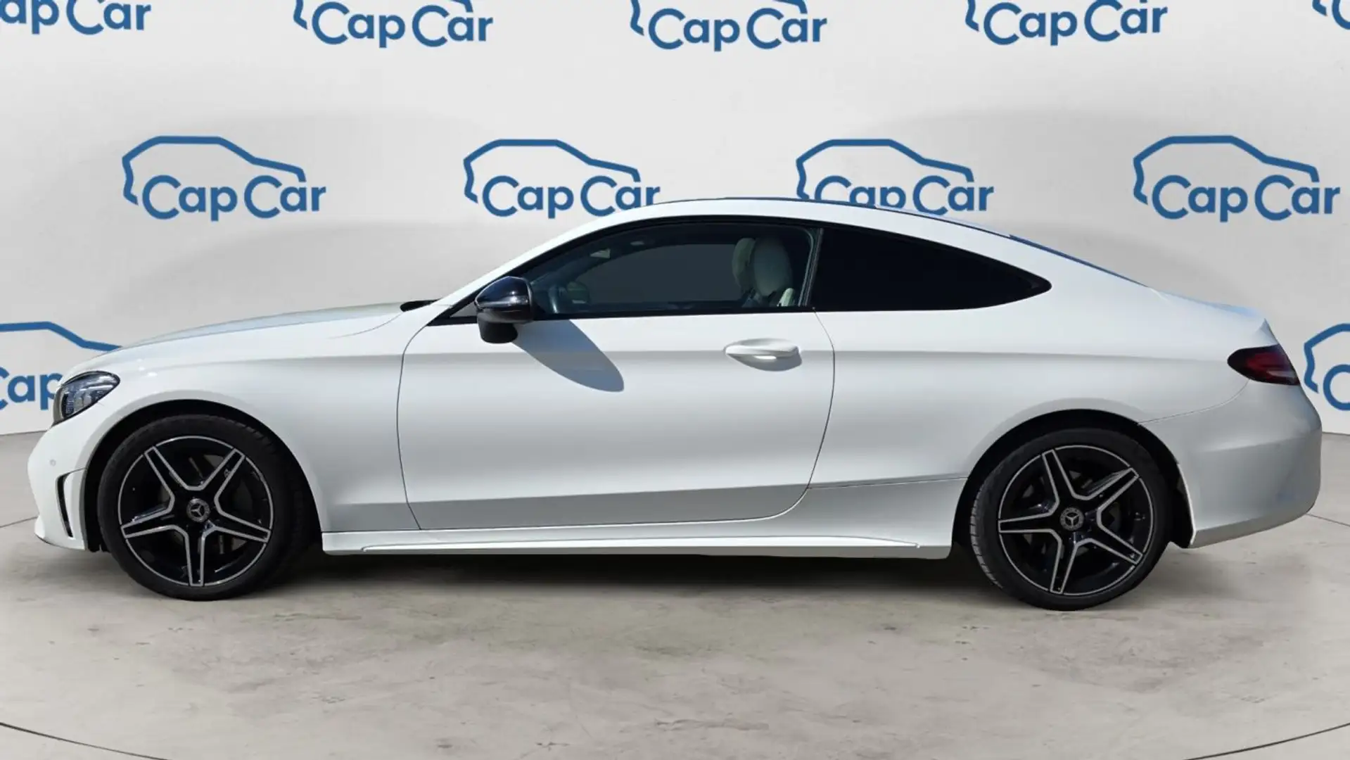 Mercedes-Benz 300 d 245 4Matic 9G-Tronic AMG Line - Automatique  Blanc - 2