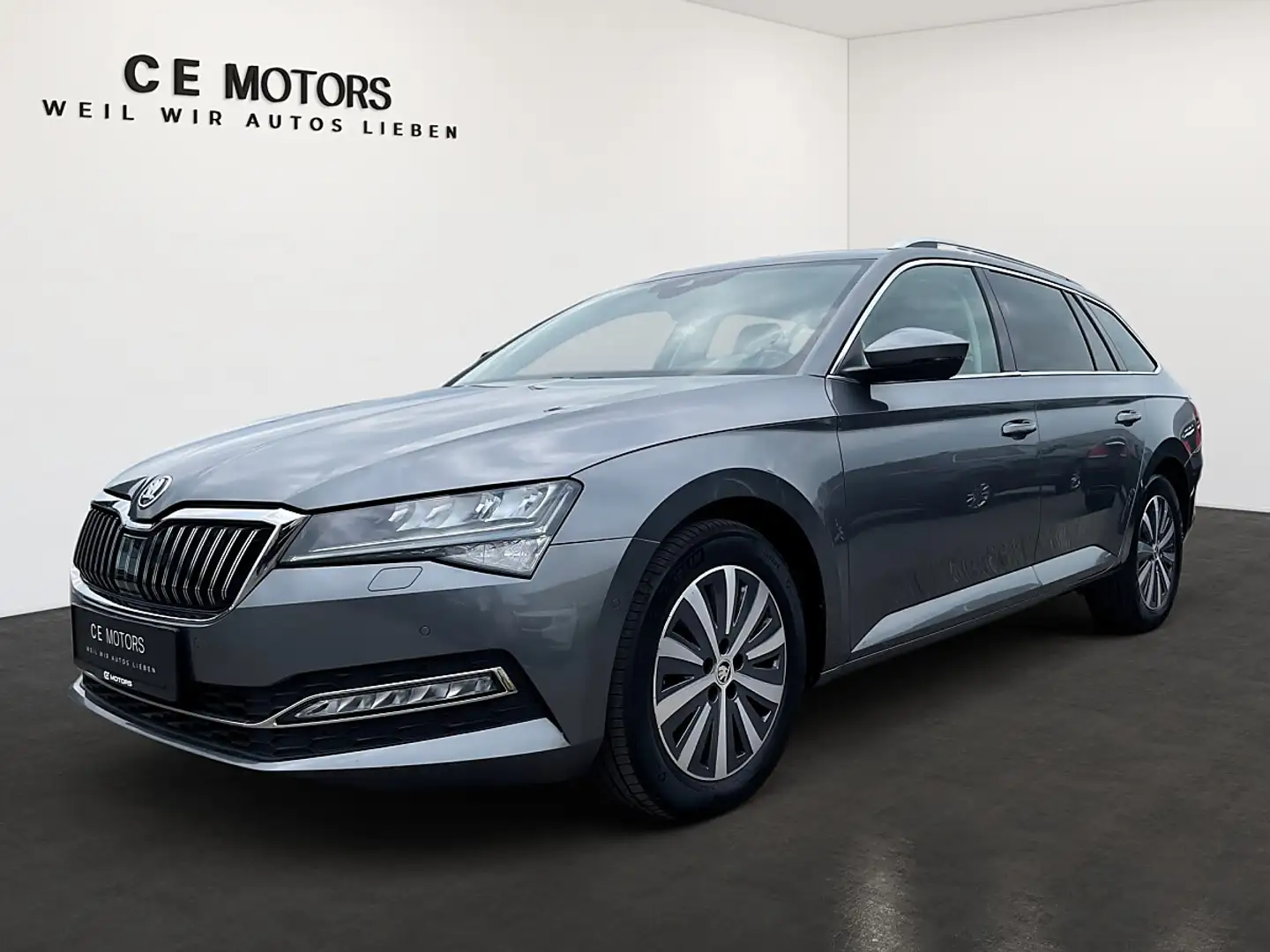 Skoda Superb 2.0 TDI | Standheizung| ACC | RFK Grau - 1