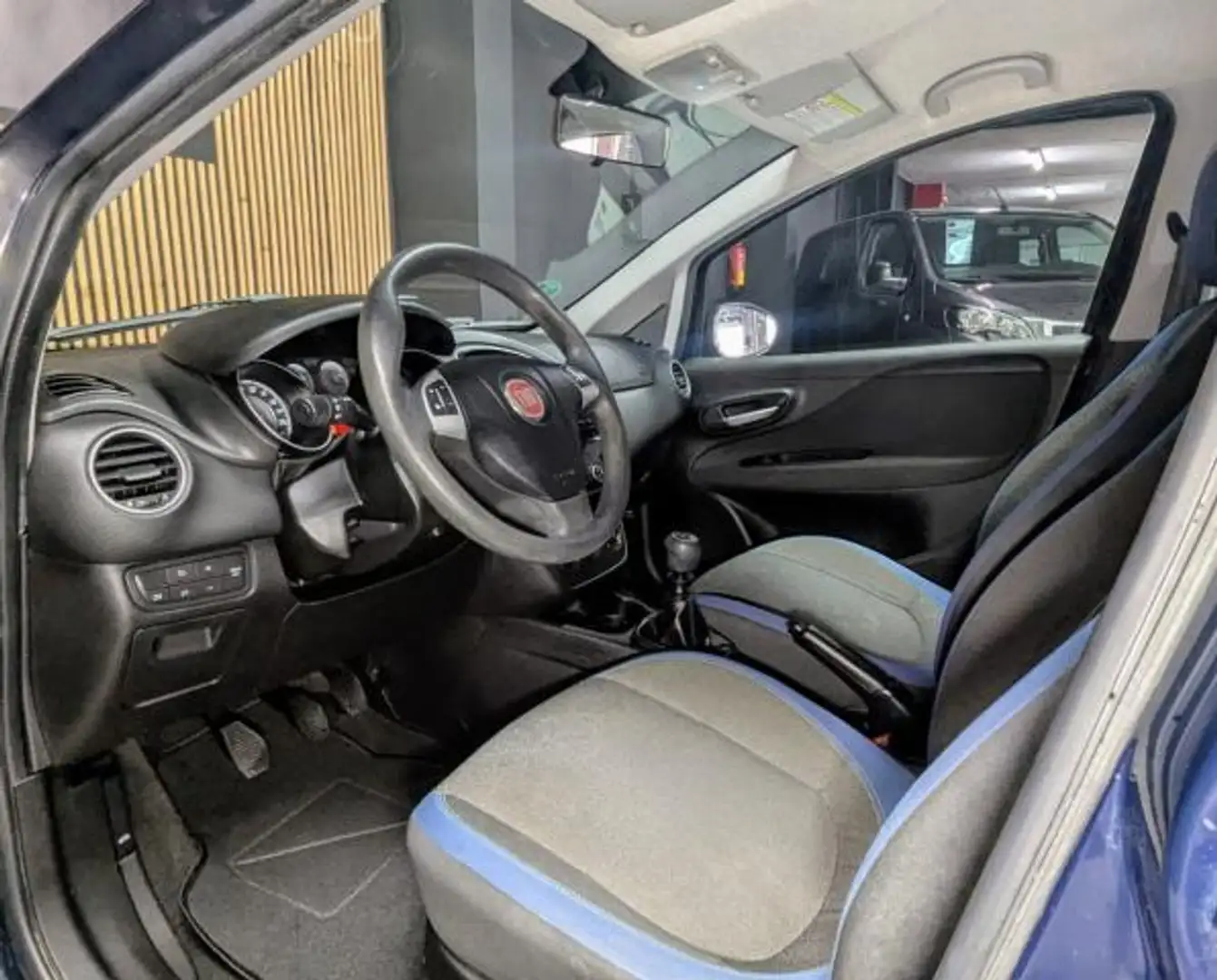 Fiat Punto 1.4 S&S Lounge Negro - 2