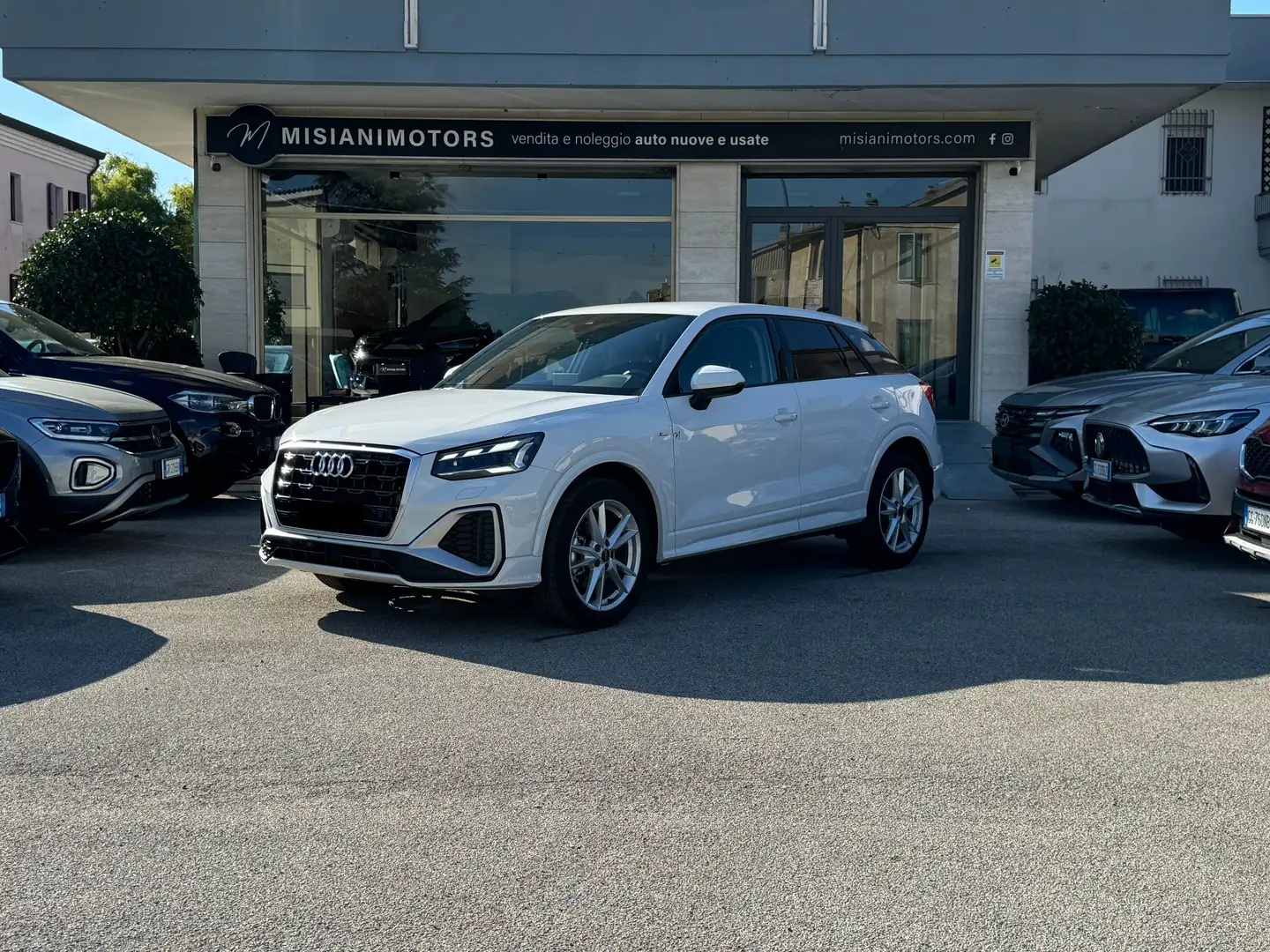 Audi Q2 35 TDI Stronic Sline Edition Automatica Bianco - 2