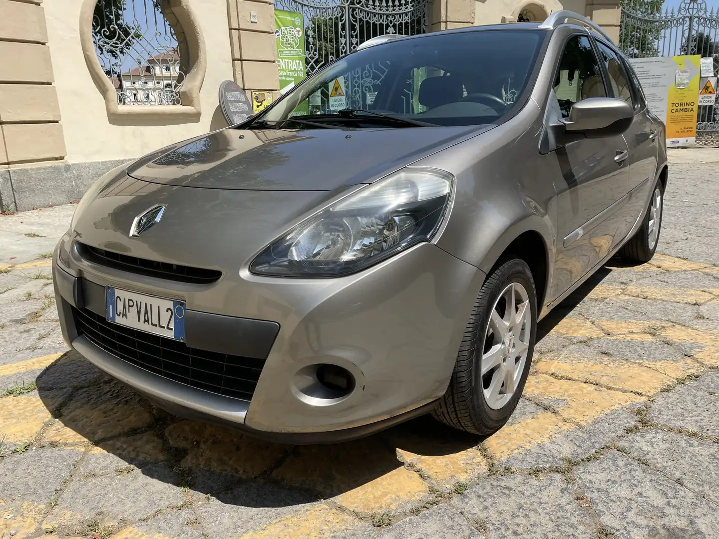 Renault Clio Sportour 1.2 16v Live! - 1