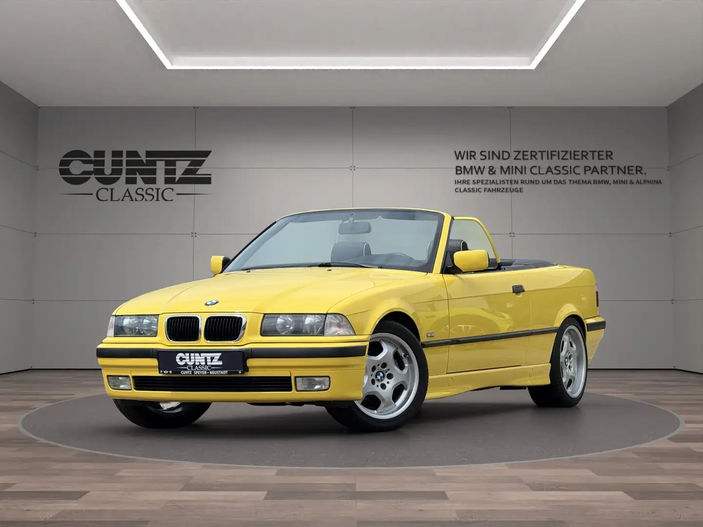 BMW 320 i EXCLUSIVE EDITION + SONDERLEDER + SONDERLACK + Amarillo - 2