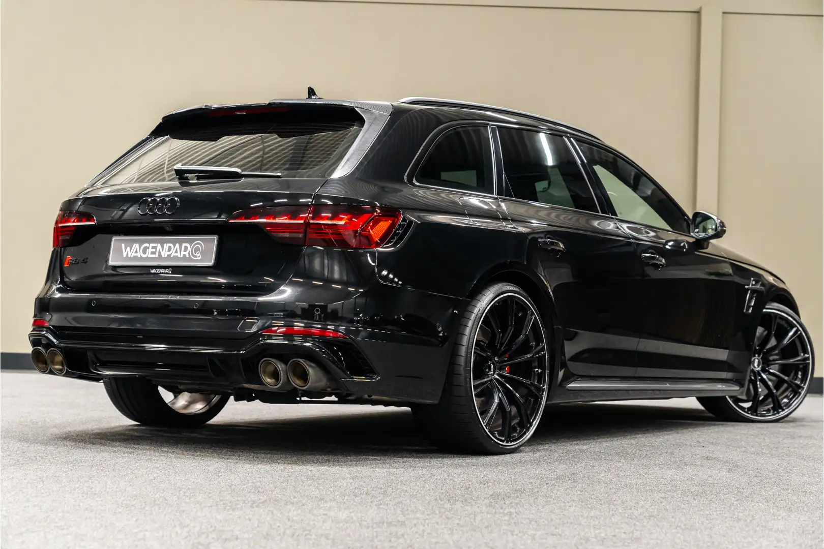 Audi RS4 ABT 530 PK KERAMISCH*MASSAGE*HEAD-UP-B&O-PANO Nero - 2