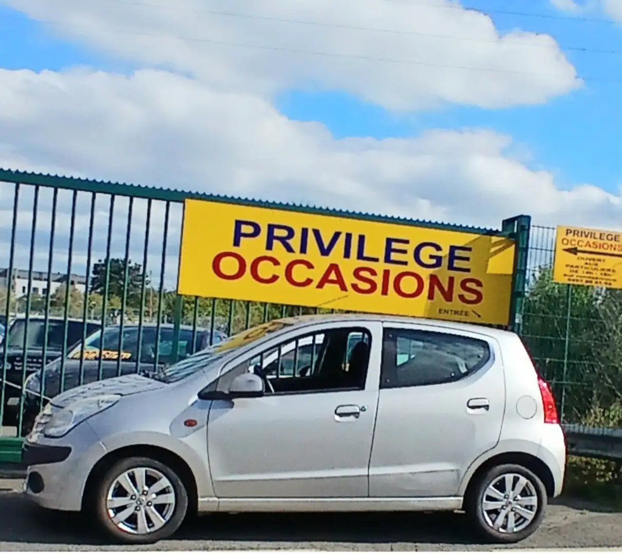 Nissan Pixo Pixo 1.0i Acenta+AIRCONDITIONNE J ALU ATT REM Gris - 1