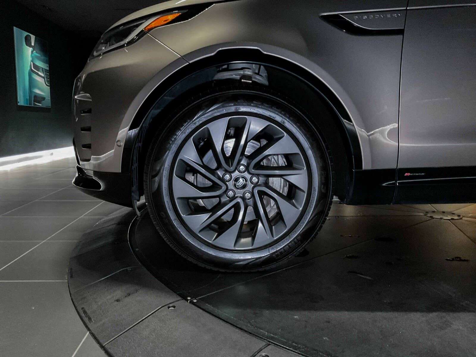 2022 Land Rover Discovery R-Dynamic S | 3rd Row Seating | Sunroof | Navigati thumb 10