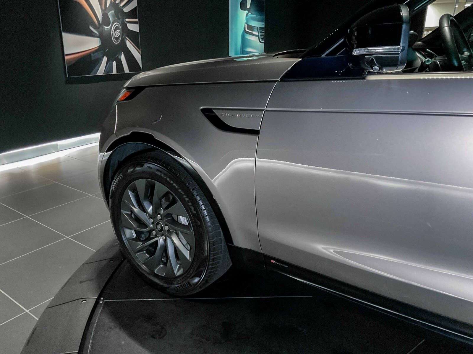 2022 Land Rover Discovery R-Dynamic S | 3rd Row Seating | Sunroof | Navigati thumb 9