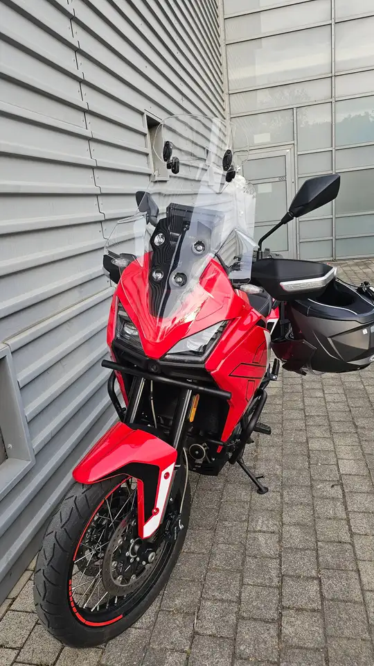 Moto Morini X-Cape