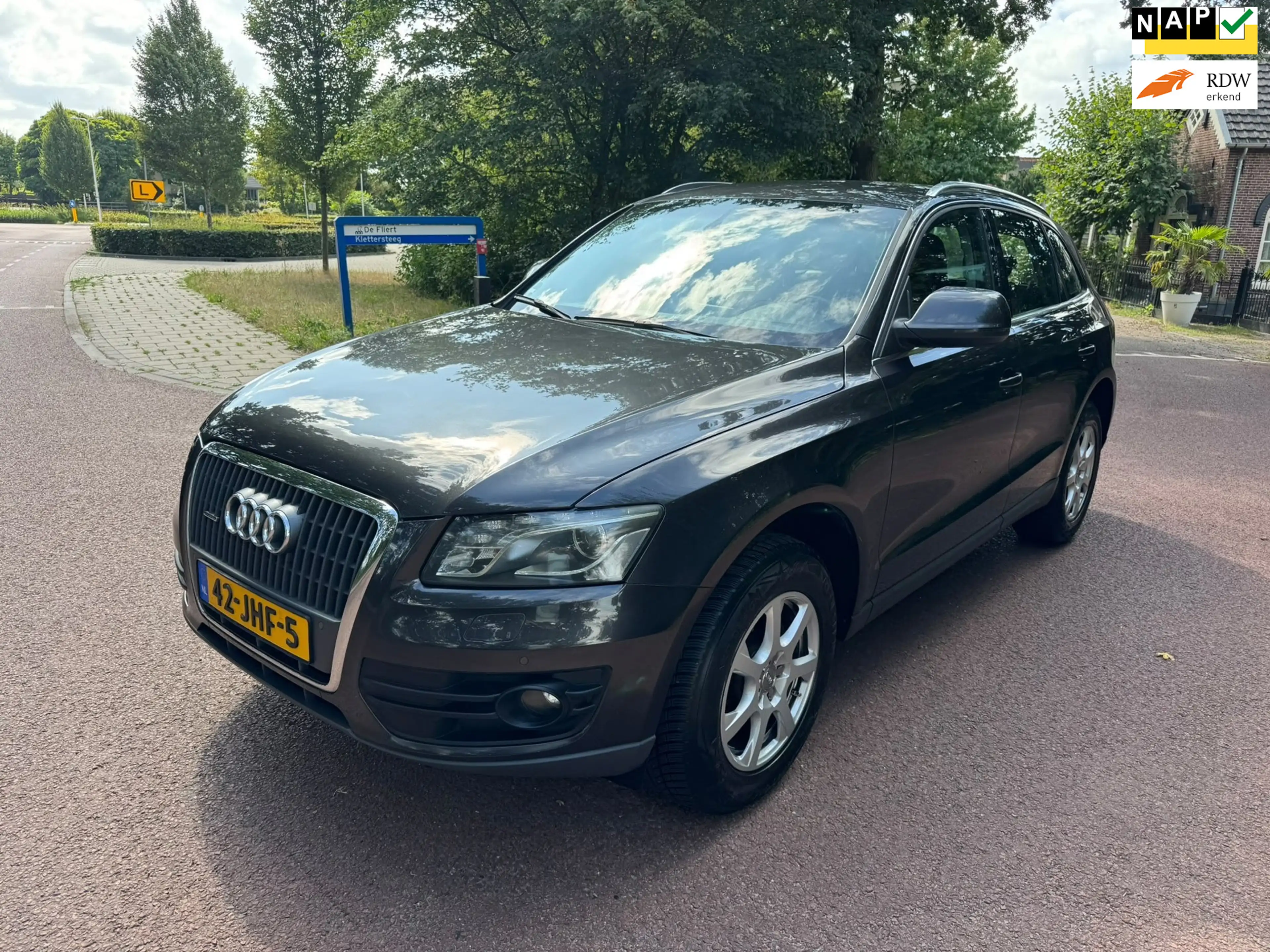 Audi Q5 2.0 TFSI quattro Pro Line / Navi / CarPlay / Leder