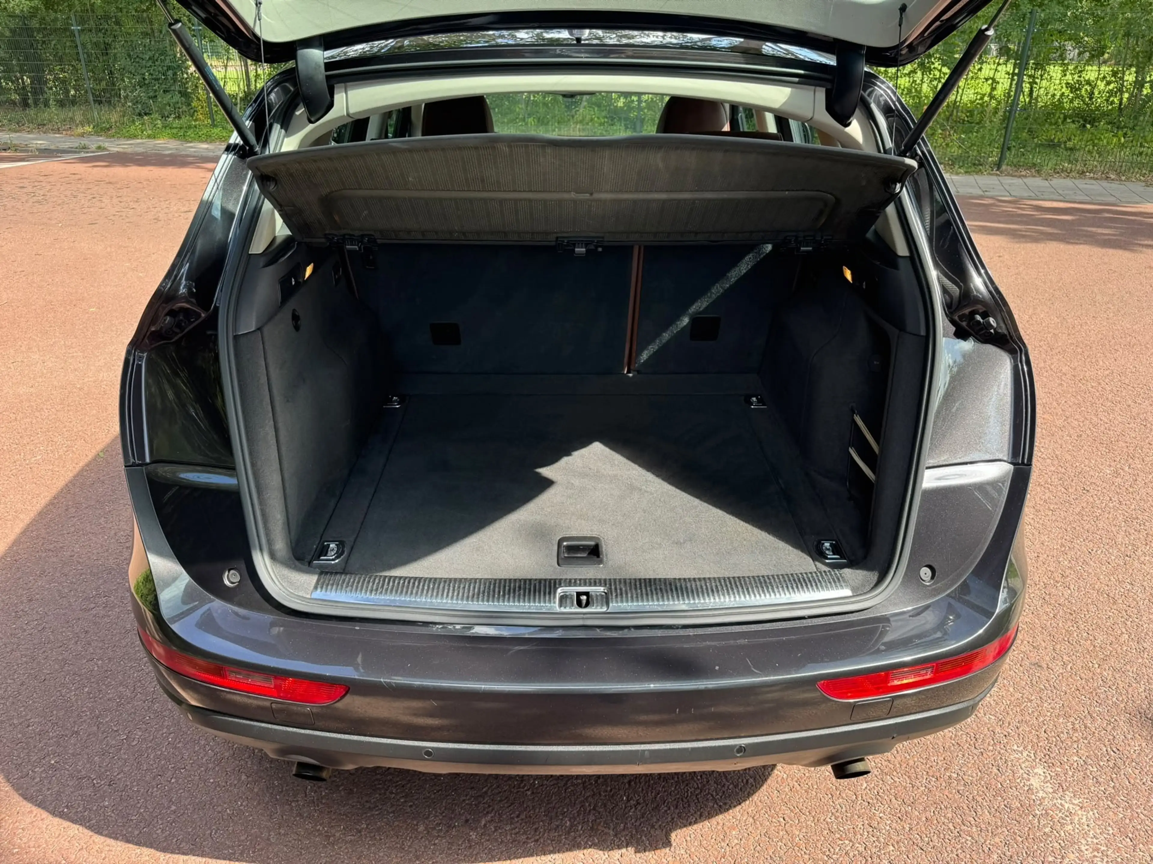 Audi Q5 2.0 TFSI quattro Pro Line / Navi / CarPlay / Leder — photo 6