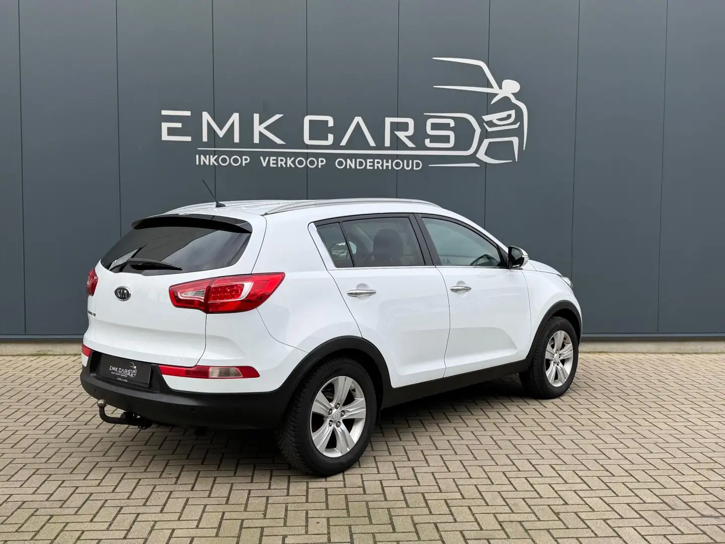 Kia Sportage 2.0 X-ecutive Plus Pack Weiß - 2