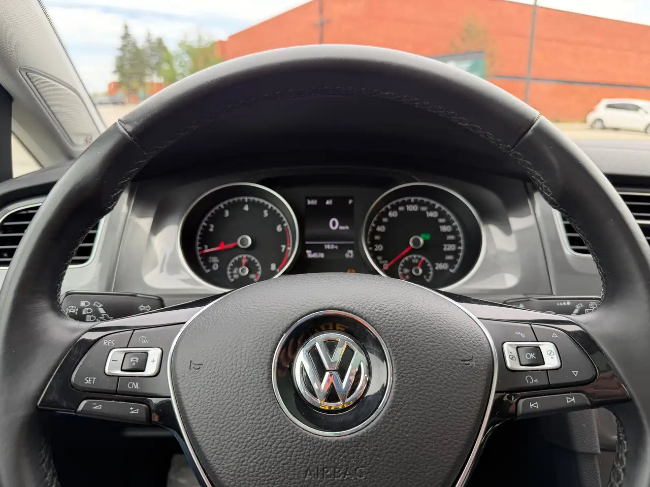 Volkswagen Golf снимка Volkswagen Golf