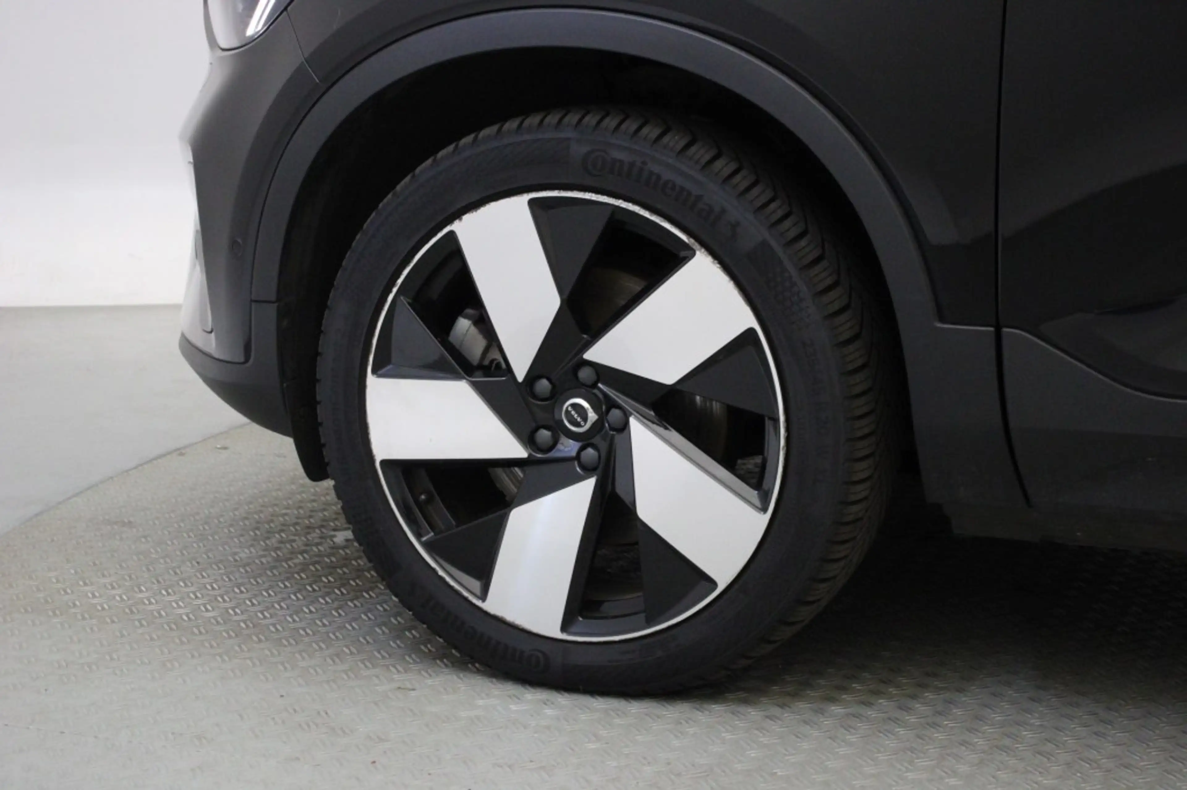 Volvo XC40 C40 Recharge Twin 78 kWh - Panorama, Carplay, 360 — photo 37