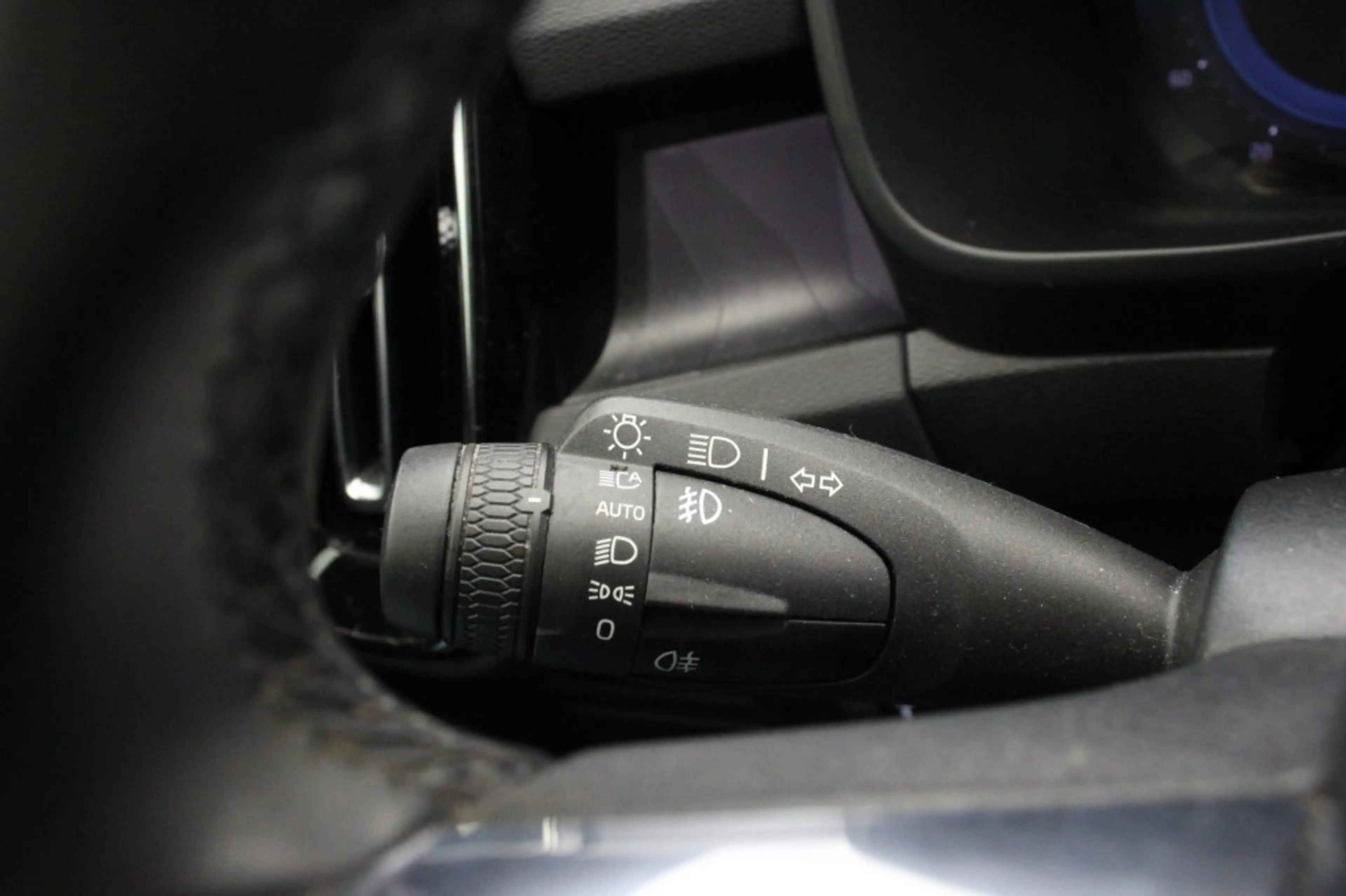 Volvo XC40 C40 Recharge Twin 78 kWh - Panorama, Carplay, 360 — photo 28