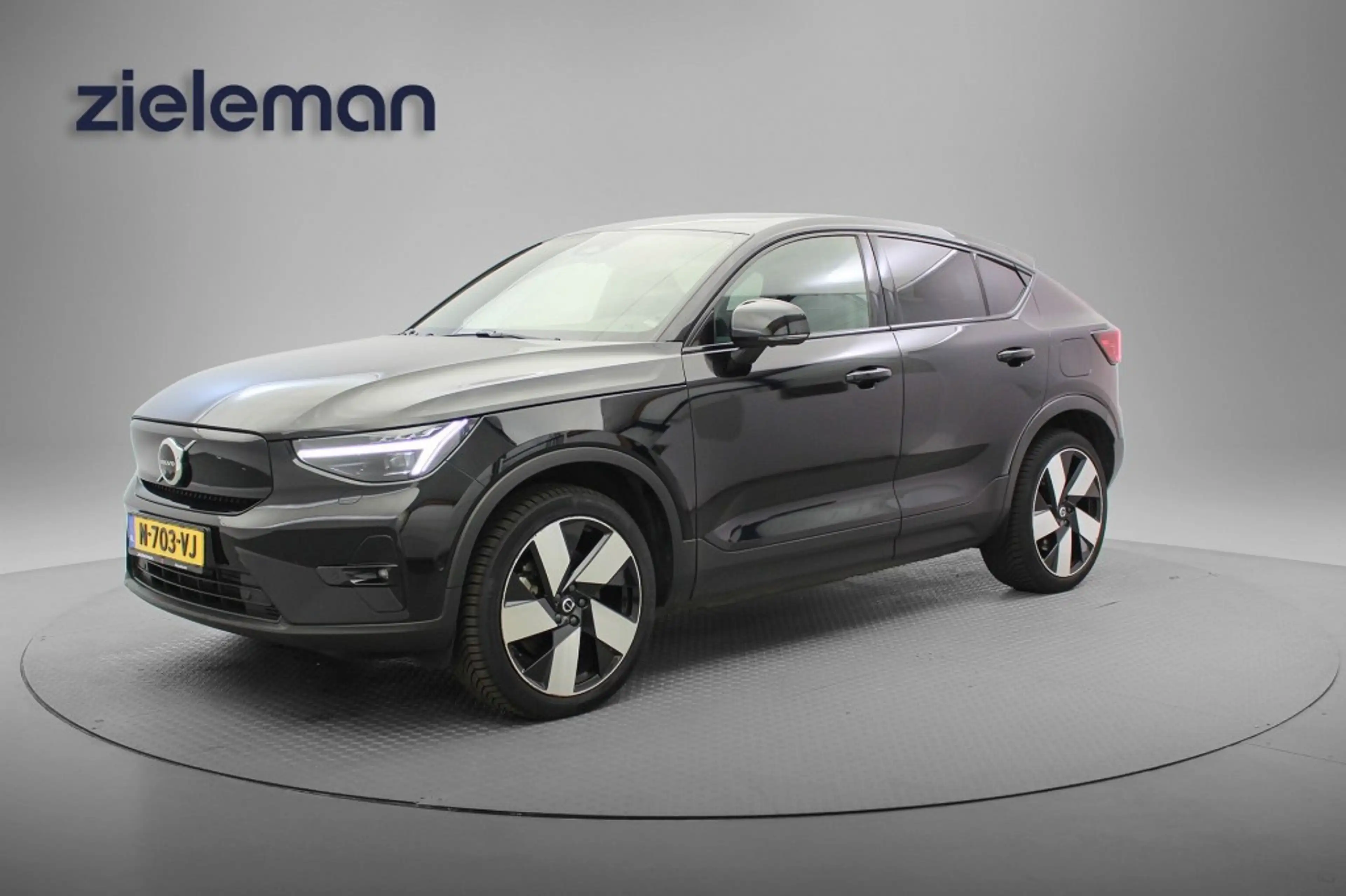 Volvo XC40 C40 Recharge Twin 78 kWh - Panorama, Carplay, 360 — photo 23