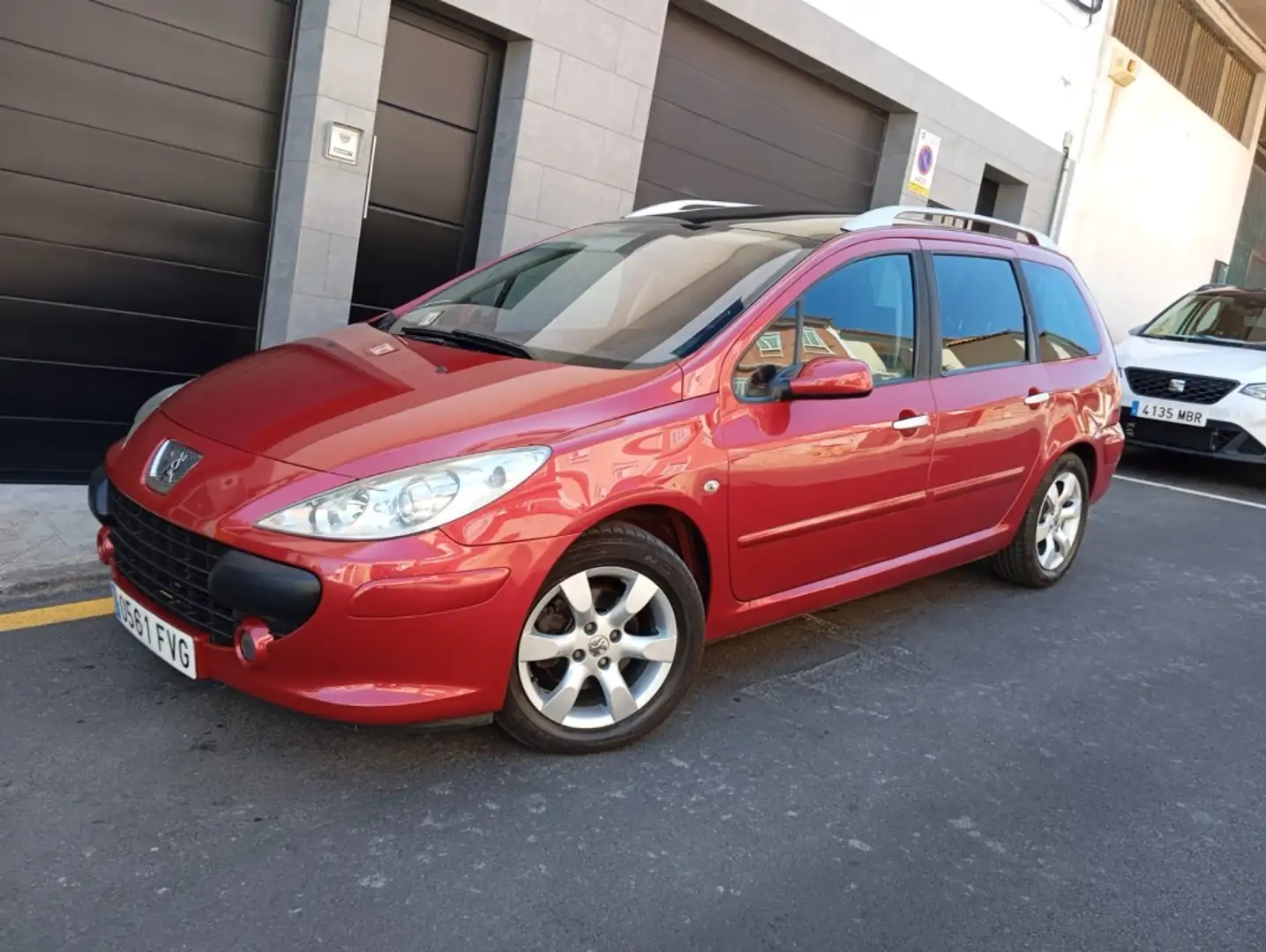 Peugeot 307 SW 1.6HDI D-Sign 110 Rouge - 1