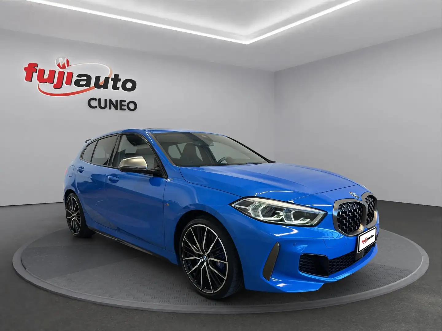 BMW 135 M 135i xdrive auto Синий - 2