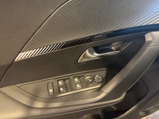 Peugeot 2008 view 7