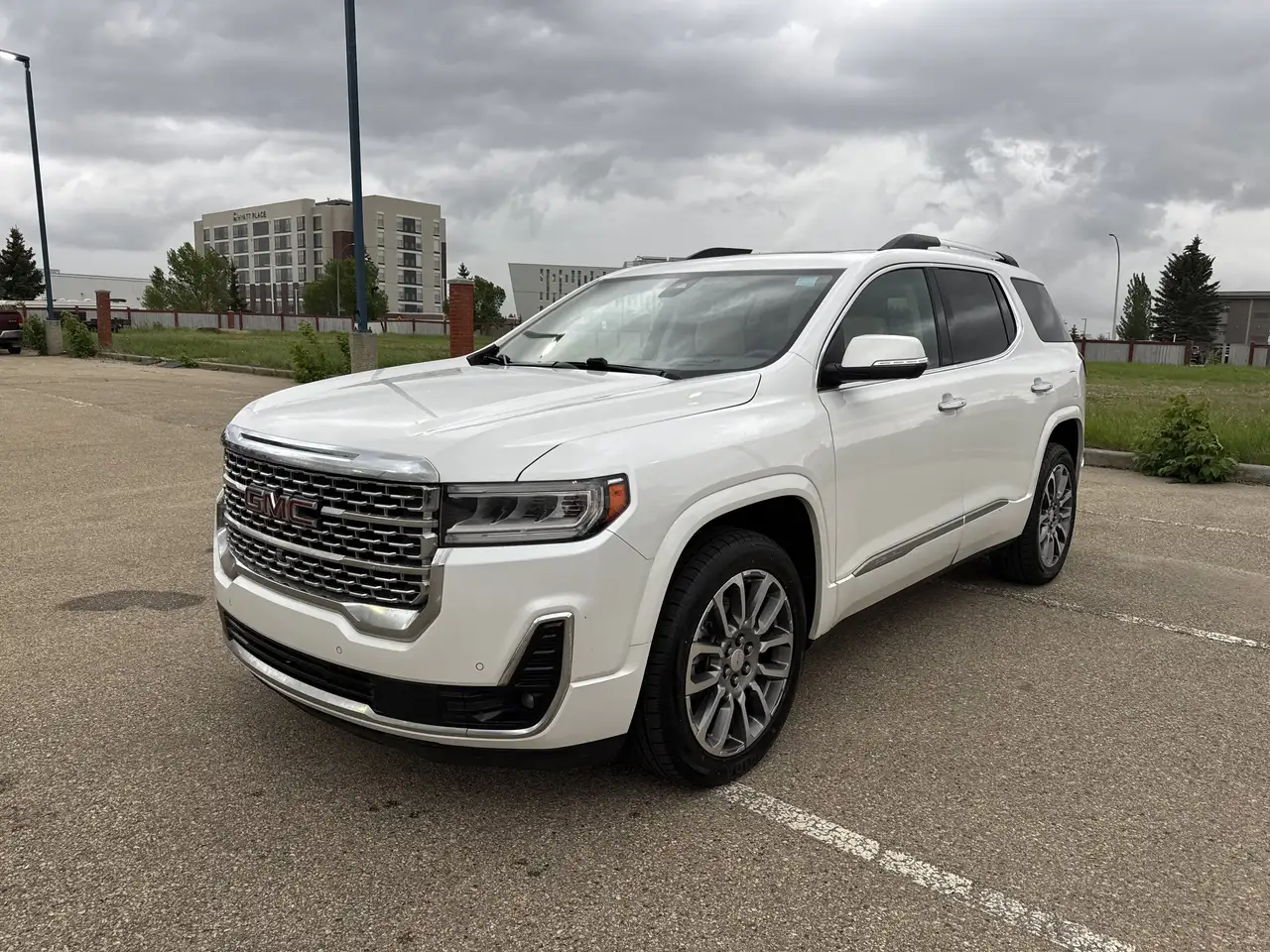 GMC Acadia снимка GMC Acadia