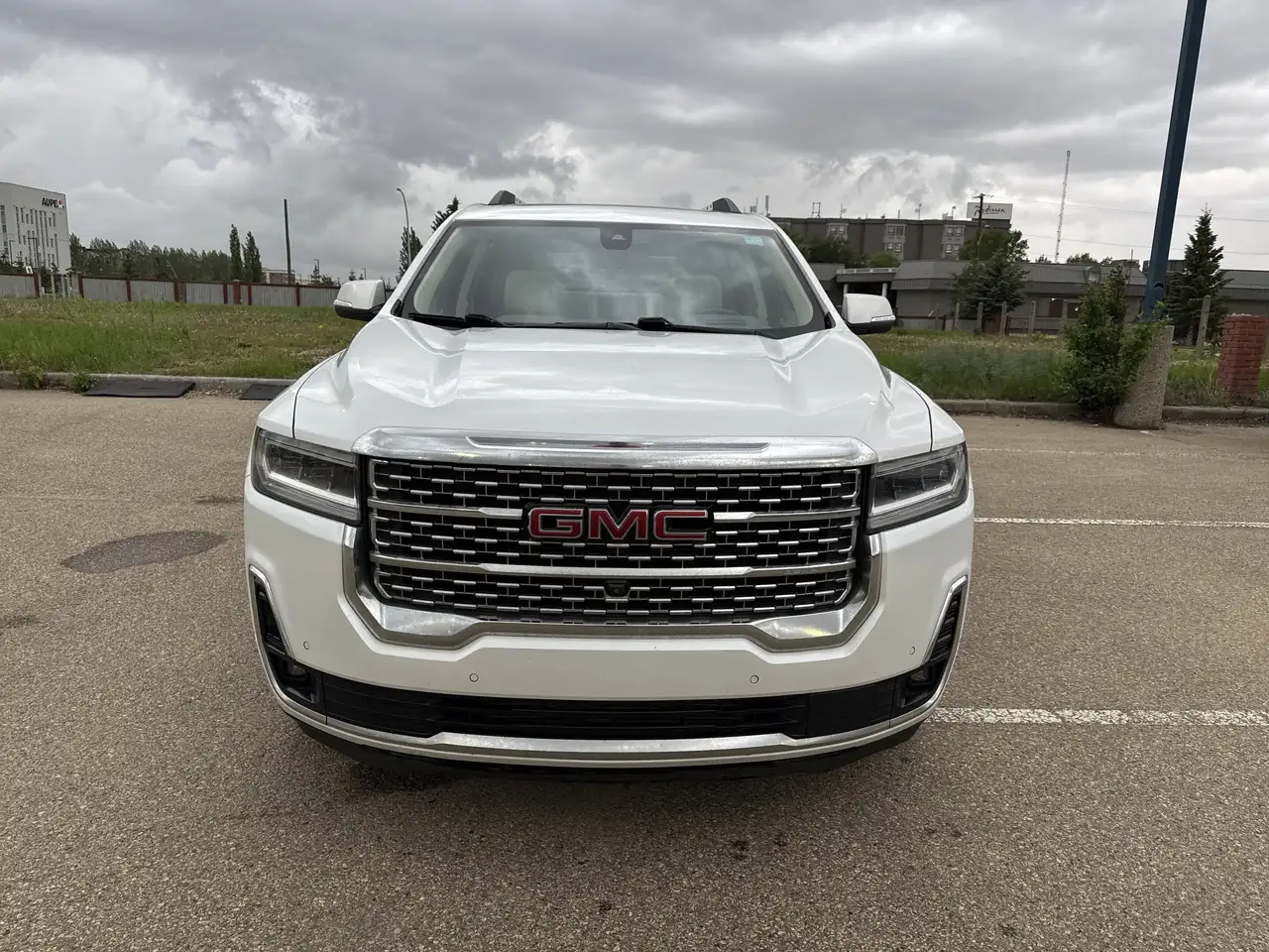 GMC Acadia снимка GMC Acadia