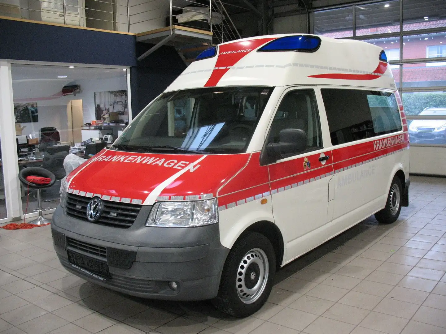Volkswagen T5 2.5 TDI Krankentransporter Gris - 1