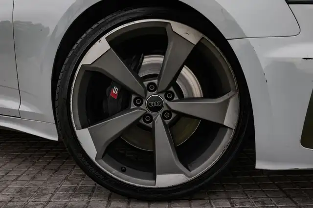 Audi A5 view 4