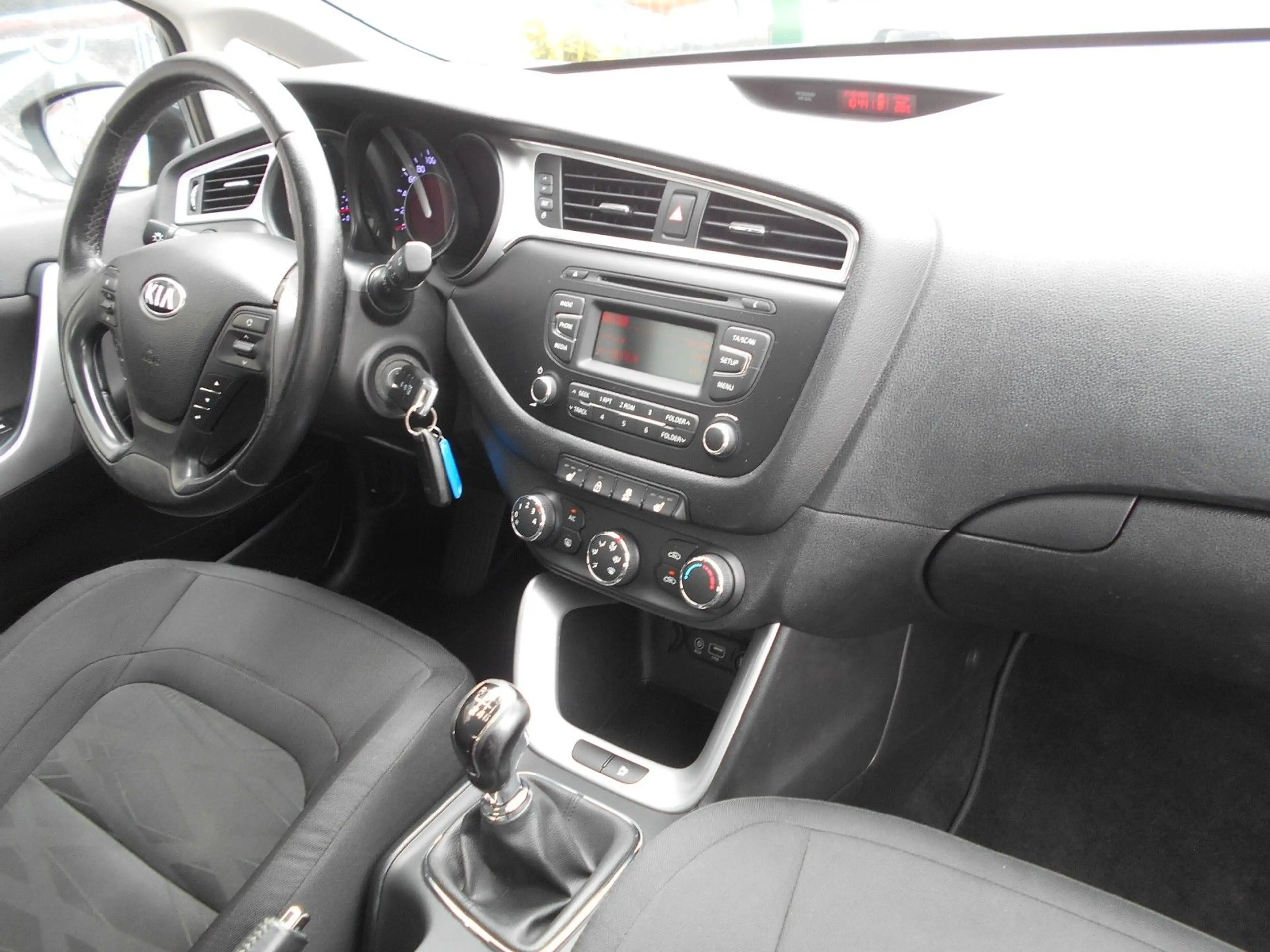 Kia Ceed SW / cee'd SW Ceed 1.4 Sportswagon Edition 7 KLIMA/PDC — photo 6