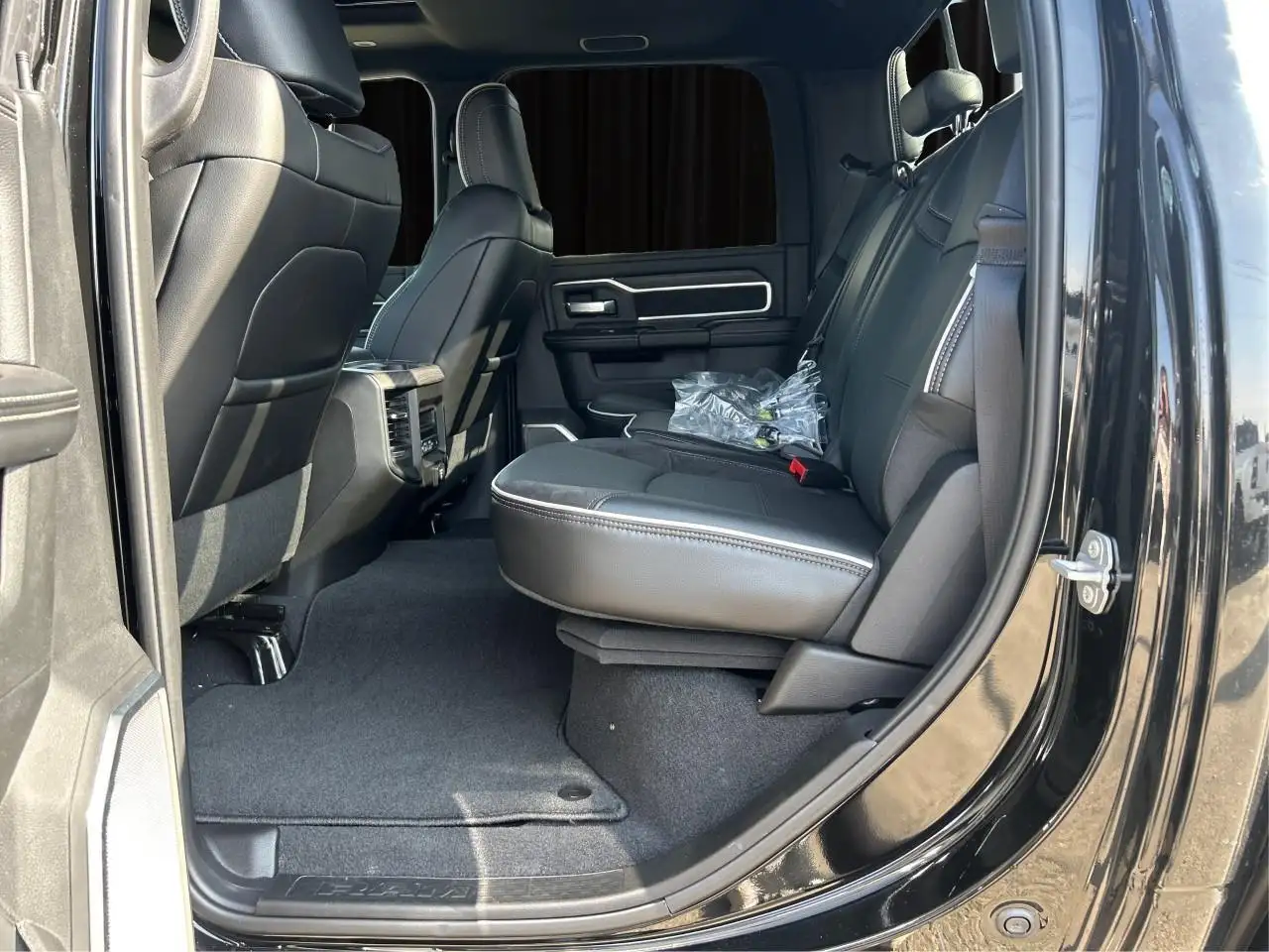 RAM 2500 снимка RAM 2500