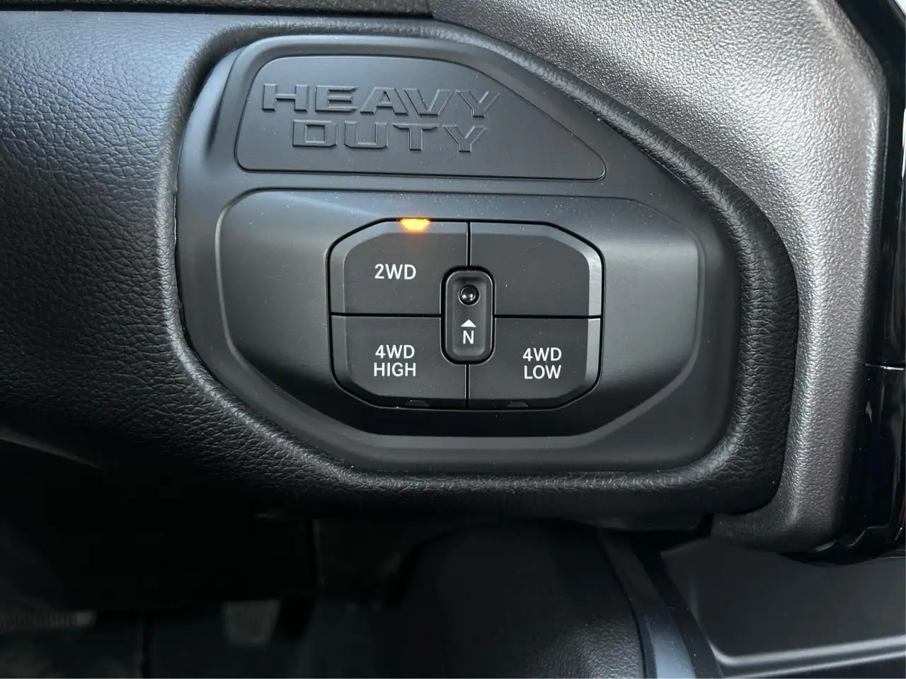 RAM 2500 снимка RAM 2500