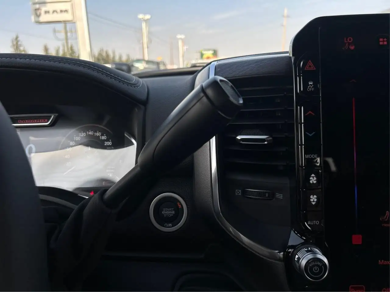 RAM 2500 снимка RAM 2500